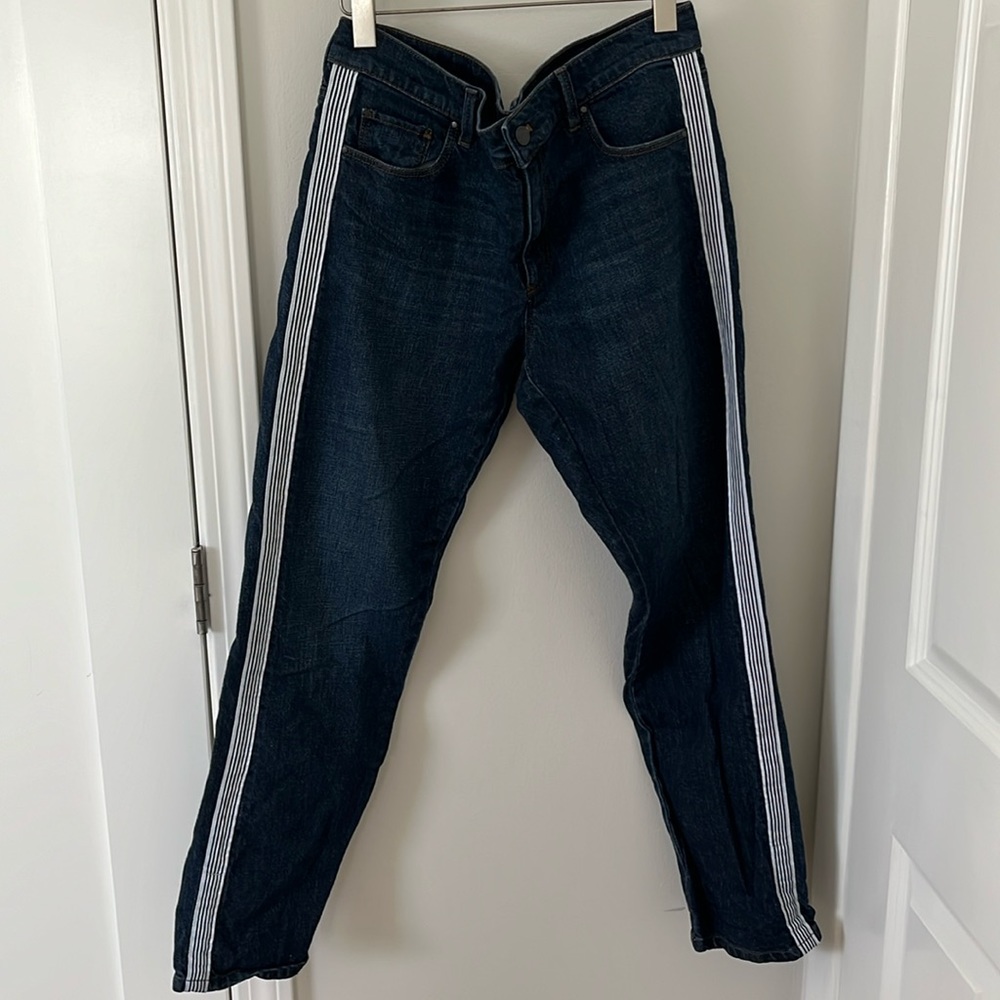 Ann Taylor THE GF denim with striped down the side in size 6
